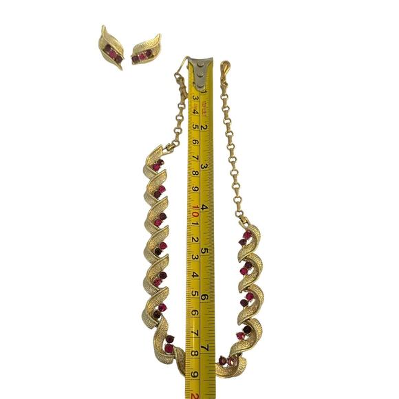 Set Coro Necklace Earrings With Multi-shade Purple Fuchsia Rhinestone Gold Tone - Picture 7 of 16